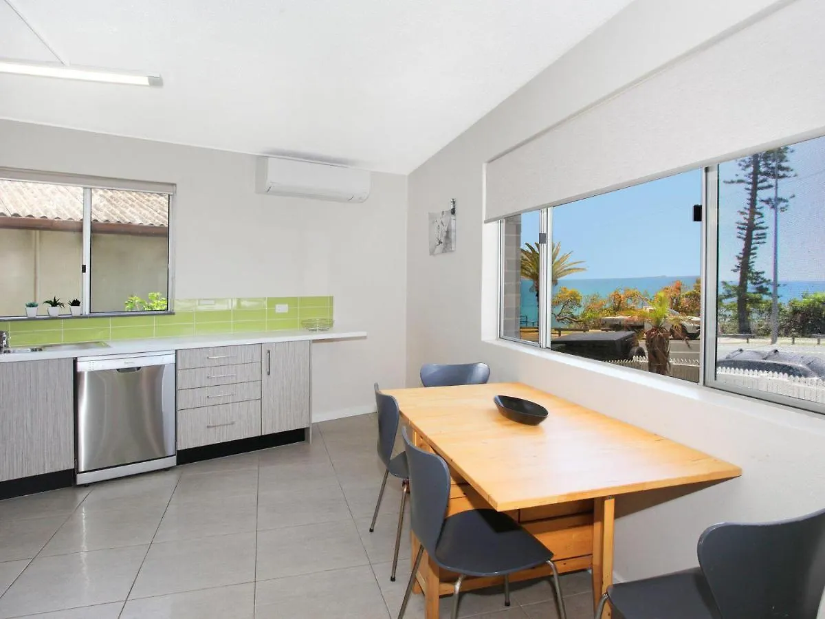 Bilgola 1 - 2 Bdrm Apt On Alex Heads Sunshine Coast 0*,  Australia